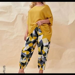 Plus size geo print pants and batwing shirt